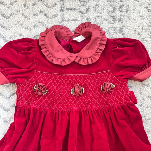 Vtg Girls Smocked Red Velvet Dress 6X - Picture 1 of 10